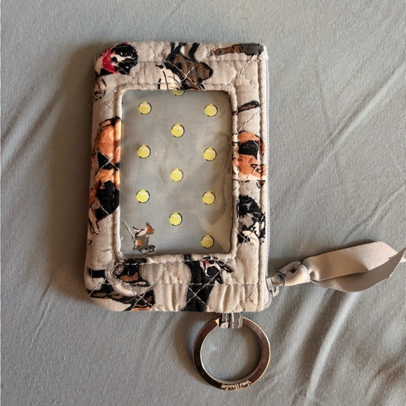 Like New Vera Bradley Best in Show RETIRED PRINT Patterned Quilted Zip Wallet - Picture 2 of 2